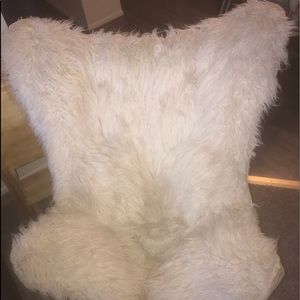 Fuzzy fold up chair